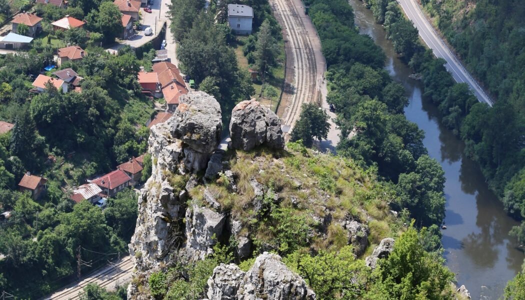 Lakatnishki Rocks, skali in Bulgaria bird view